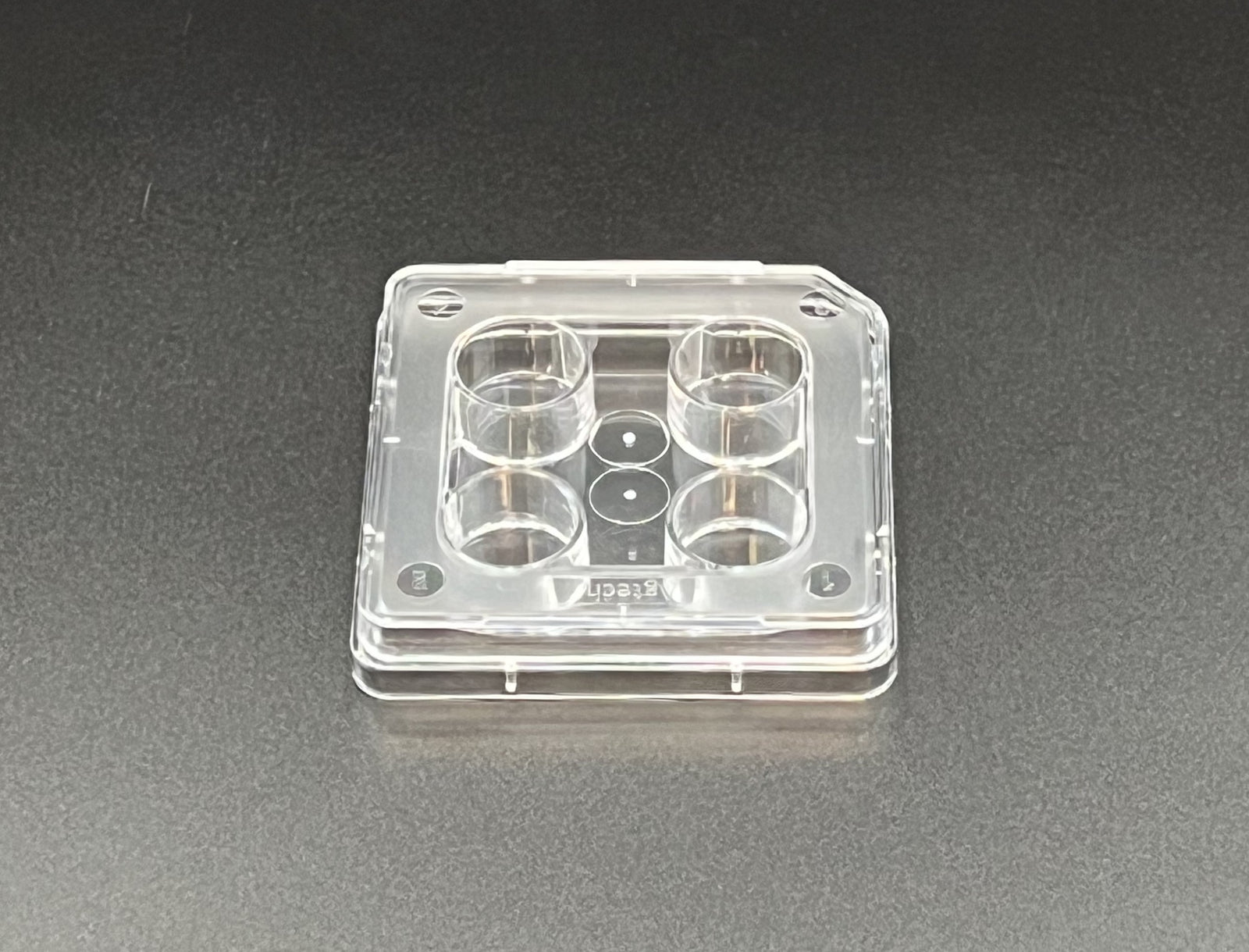 Solution™ 4 Well Solution Dish, Non-Treated, Flat-Bottom, w/ Lid, 4/pk