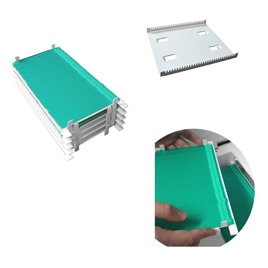 Portable automatic machine for freezing semen and embryos