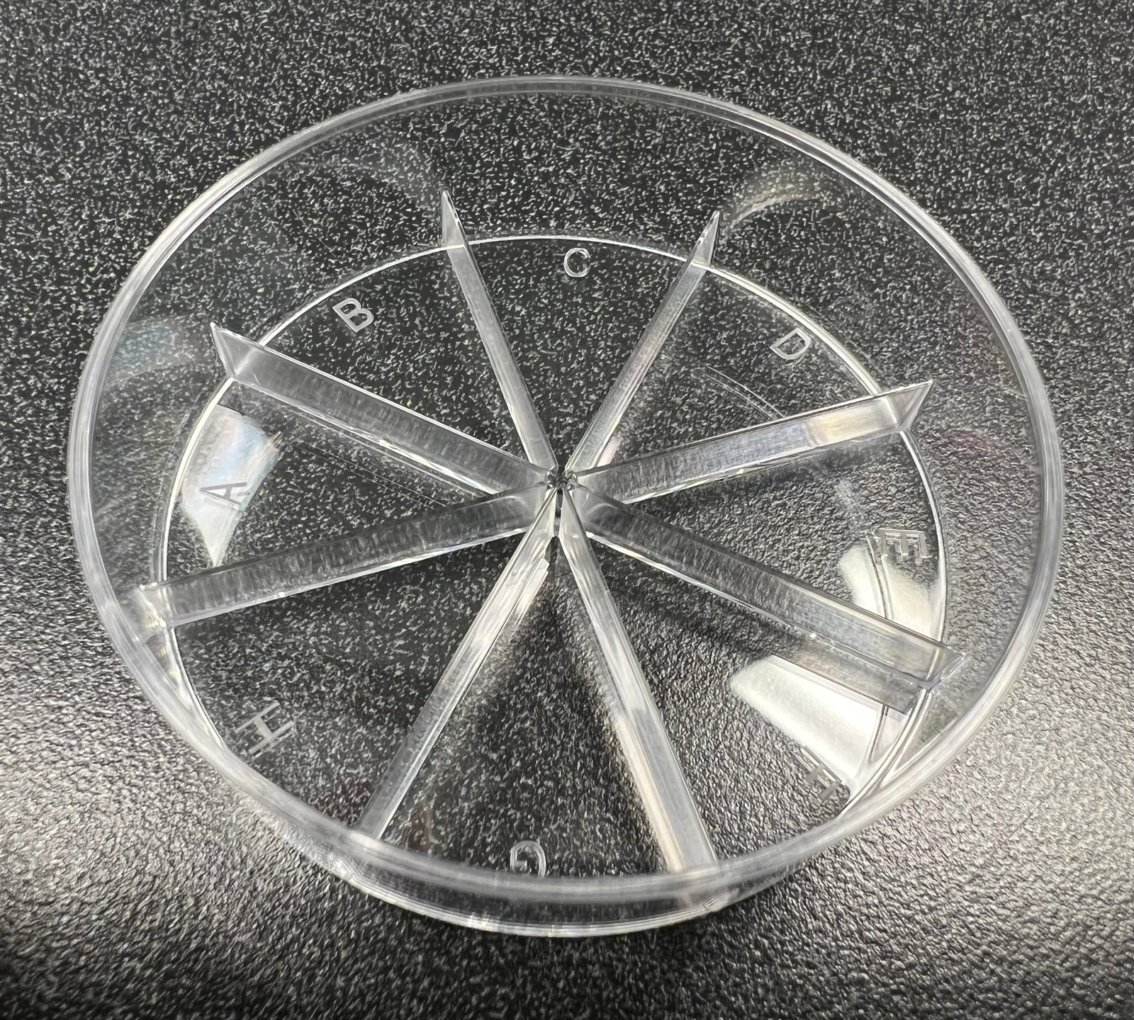 Solution™ Dish with Lid & Micro Stability Ridge, Round, 8 Section, 60x15mm, 10/pk