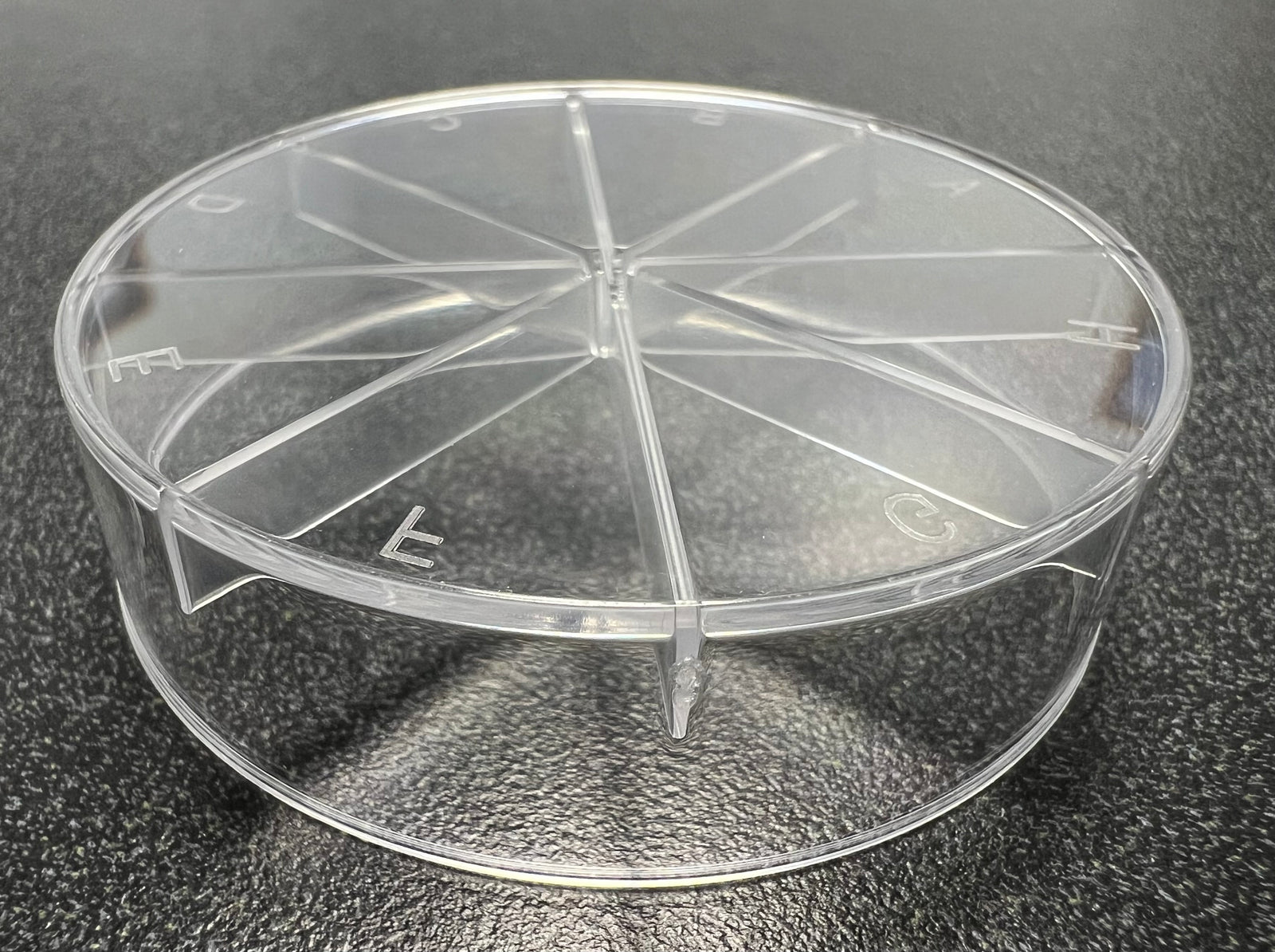 Solution™ Dish with Lid & Micro Stability Ridge, Round, 8 Section, 60x15mm, 10/pk